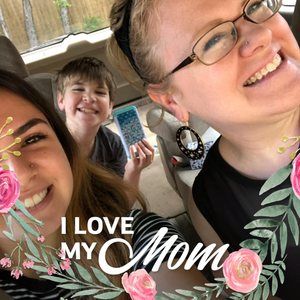 Meet your Posher, Caitlan